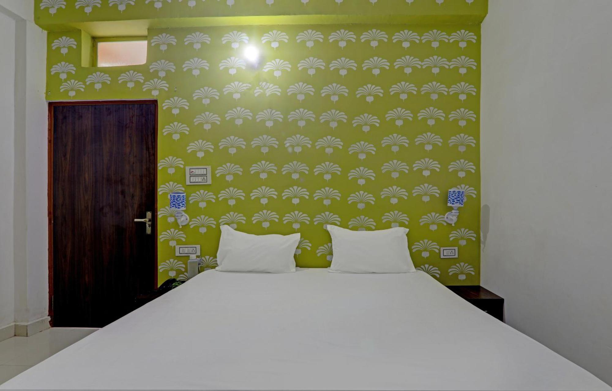 Hotel O Surya Inn Pura Raghunāth エクステリア 写真