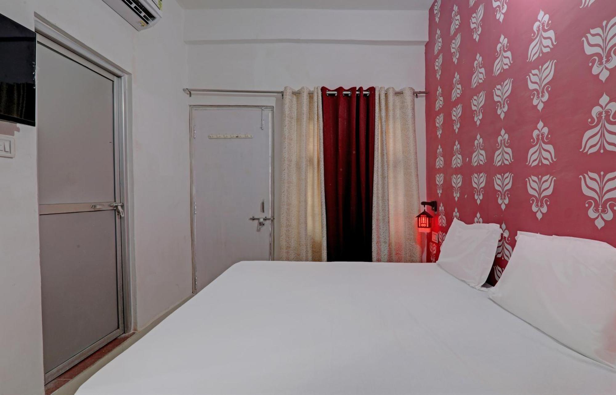 Hotel O Surya Inn Pura Raghunāth エクステリア 写真