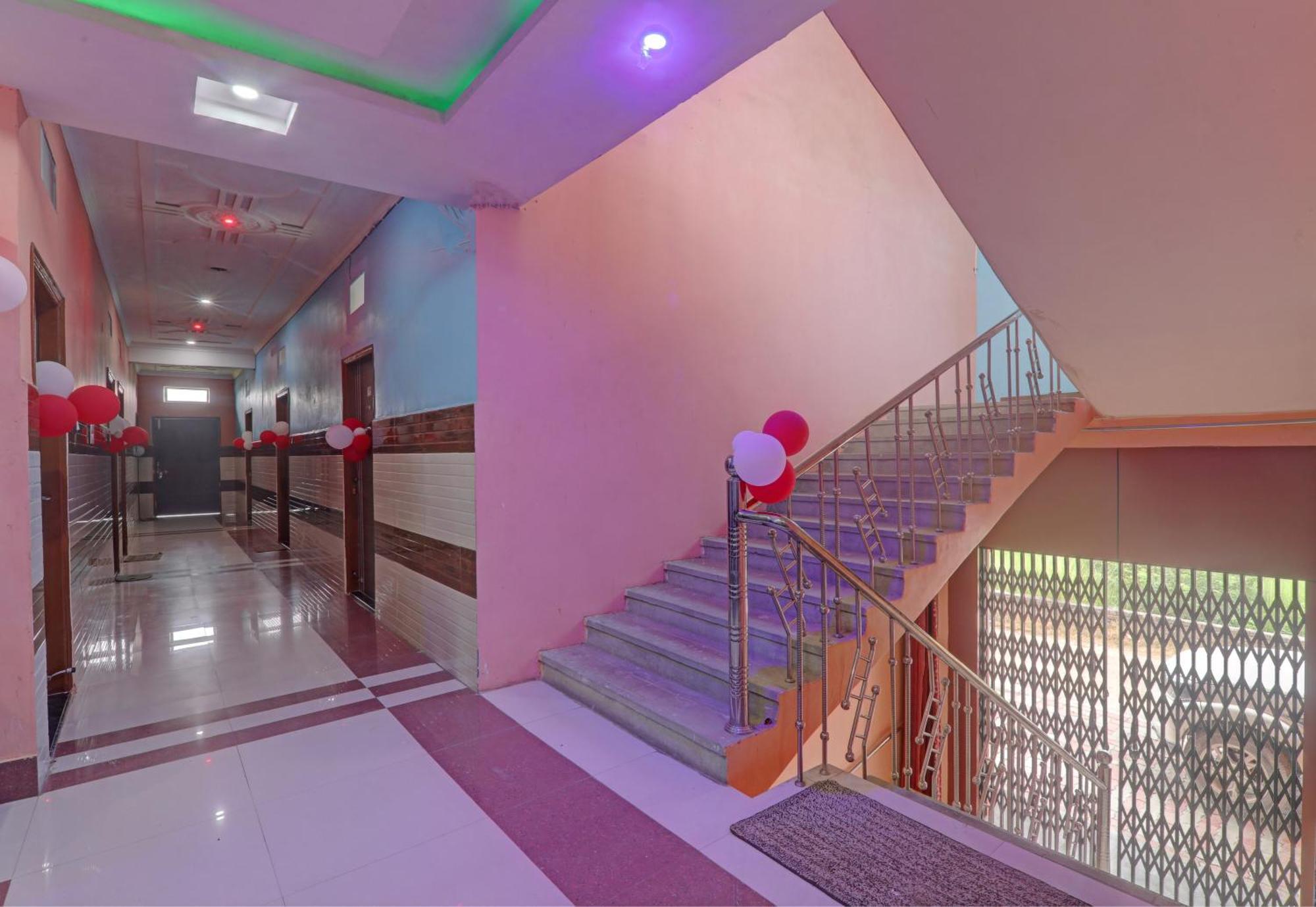 Hotel O Surya Inn Pura Raghunāth エクステリア 写真