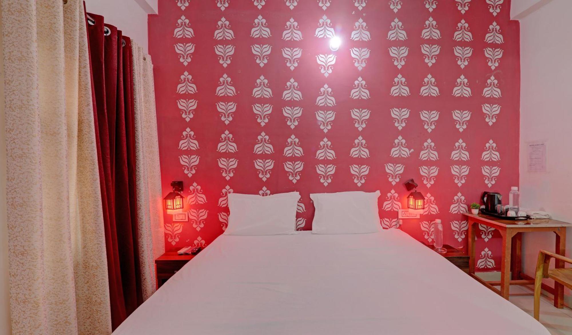 Hotel O Surya Inn Pura Raghunāth エクステリア 写真